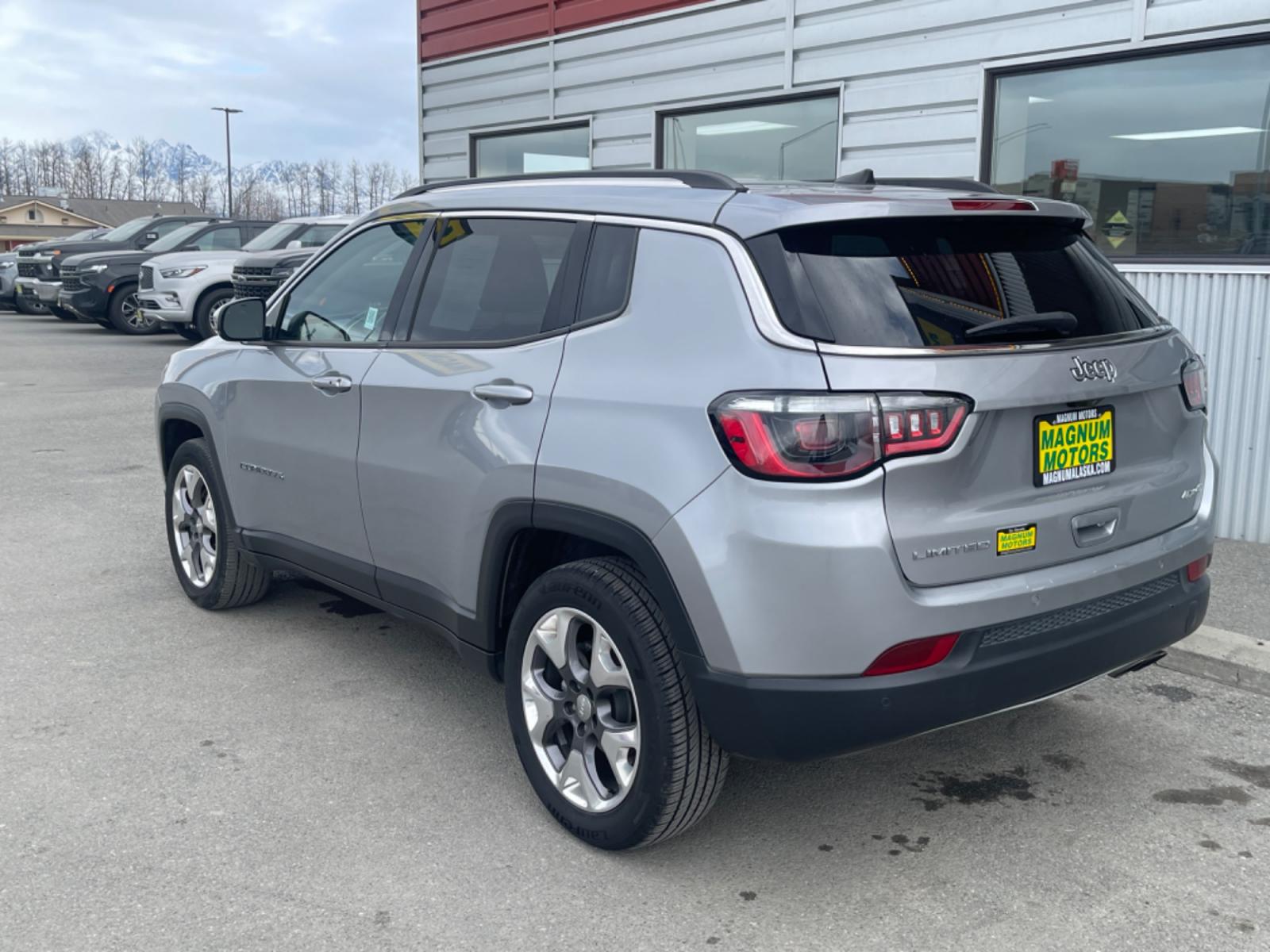 2021 SILVER /charcoal cloth JEEP COMPASS LIMITED (3C4NJDCB7MT) with an 2.4L engine, Automatic transmission, located at 1960 Industrial Drive, Wasilla, 99654, (907) 274-2277, 61.573475, -149.400146 - Photo #2